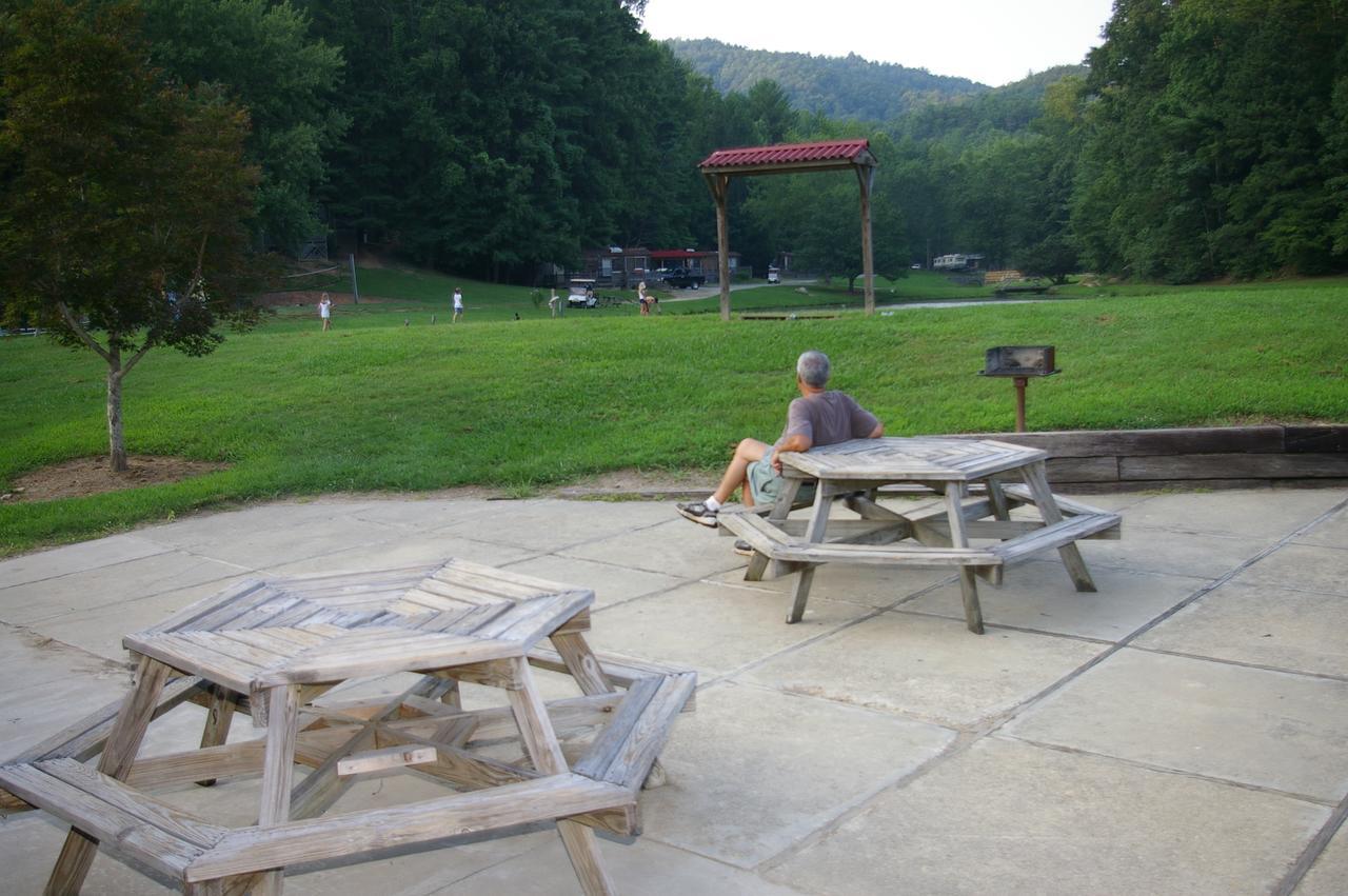 Green Mountain Park Lenoir Exteriör bild